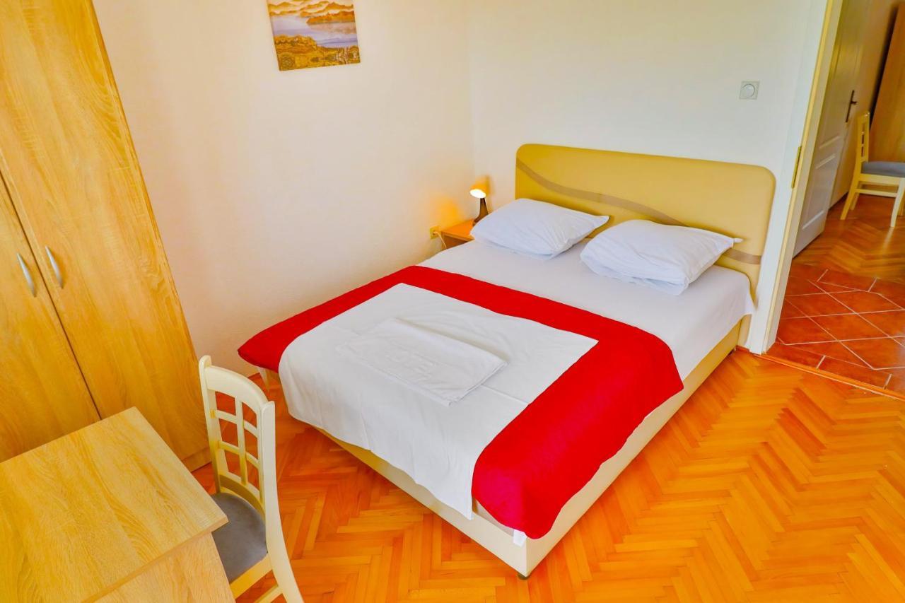 Vivana House *